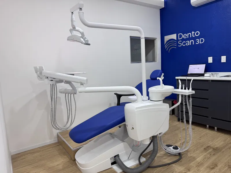 Sillón dental azul en el área de escaneo intraoral